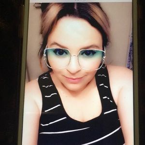 Meet your Posher, Monica